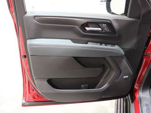 New 2026 GMC Yukon XL AT4 w/ AT4 Premium Plus Package AWD/4WD image 17