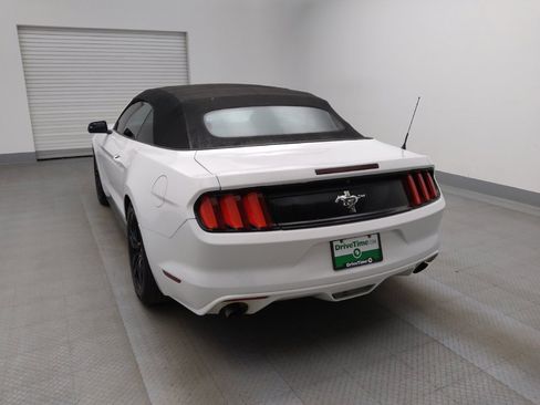 Used 2016 Ford Mustang V6 image 6
