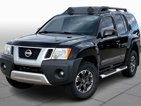 Used 2015 Nissan Xterra PRO-4X w/ Nevada Tow Package image 2