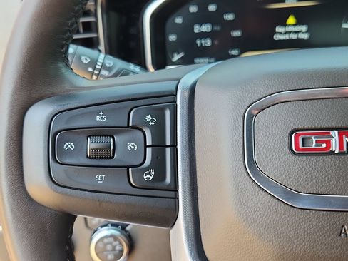 Used 2023 GMC Sierra 1500 SLT AWD/4WD image 16