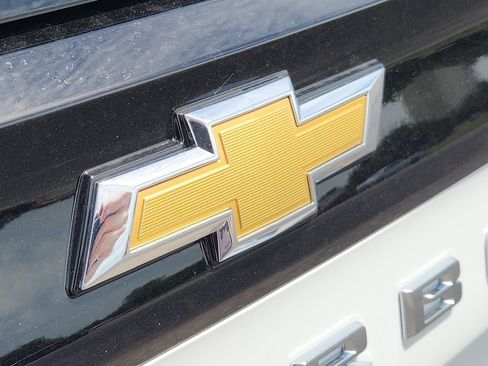 New 2026 Chevrolet Suburban LS RWD image 9