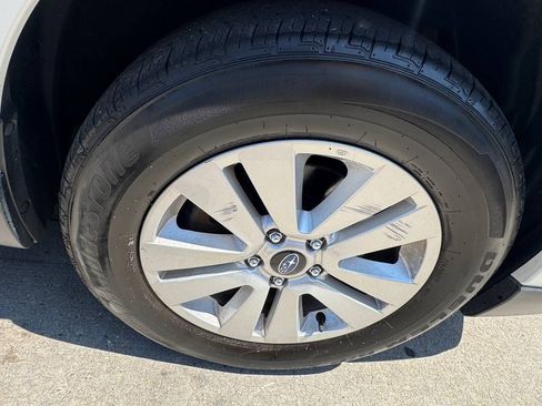 Used 2018 Subaru Outback 2.5i AWD/4WD image 23