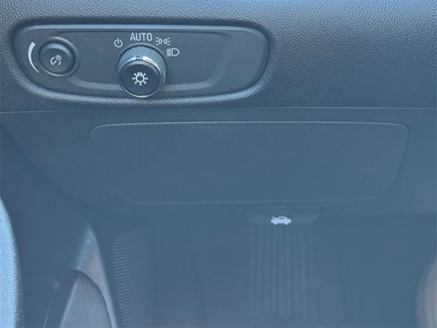 Used 2024 Chevrolet Malibu LT image 23