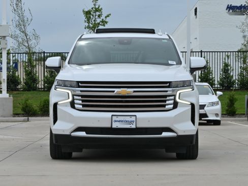 Used 2023 Chevrolet Tahoe High Country RWD image 3