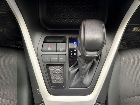 Used 2023 Toyota RAV4 XLE FWD image 26