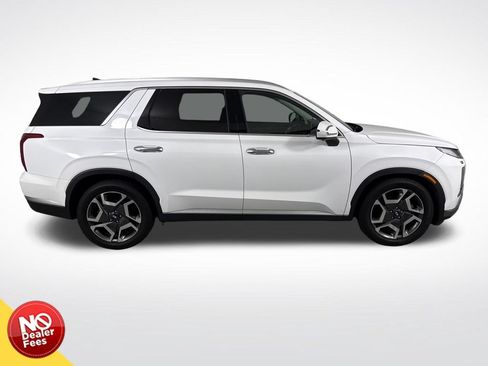 Used 2024 Hyundai Palisade SEL w/ Premium Package FWD image 2