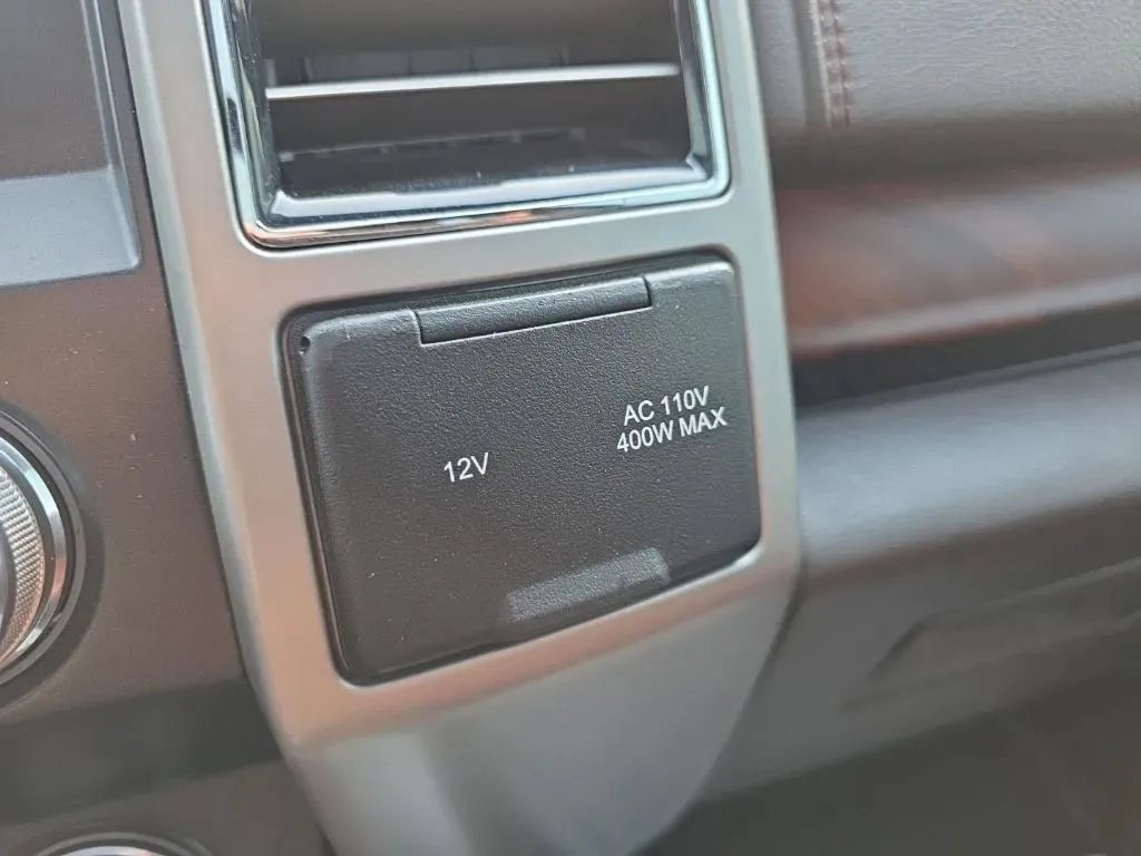 Used 2019 Ford F150 King Ranch w/ Equipment Group 601A Luxury AWD/4WD image 39