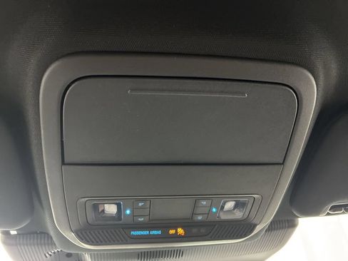 Used 2025 Ford Explorer ST-Line w/ ST-Line Street Pack AWD/4WD image 22