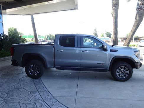 New 2026 GMC Sierra 1500 AT4X w/ LPO, Black Badging Package AWD/4WD image 11