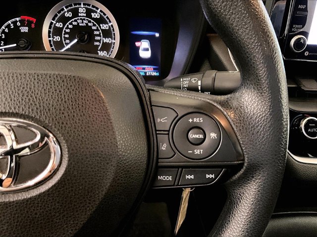 Used 2022 Toyota Corolla LE FWD image 18