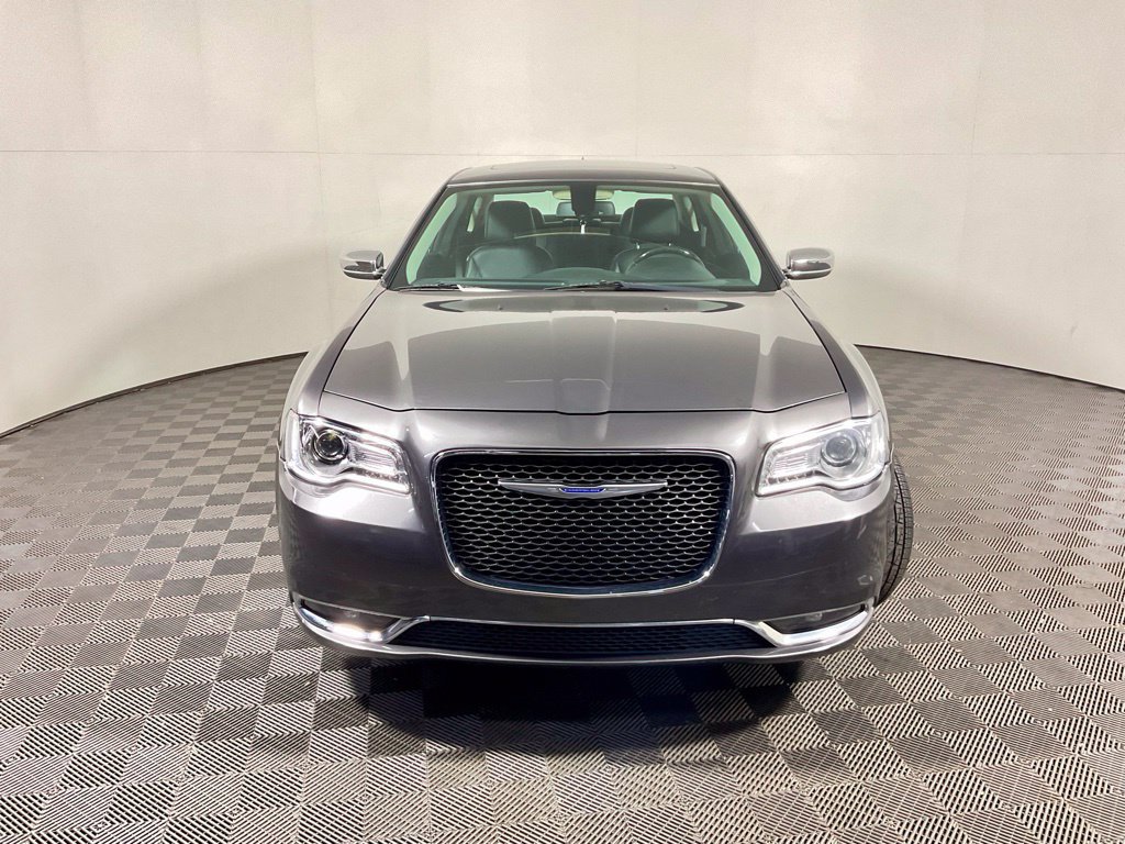 Used 2019 Chrysler 300 Limited AWD/4WD image 8