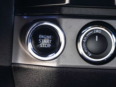 Used 2019 Toyota Tacoma TRD Sport w/ Technology Package AWD/4WD image 37