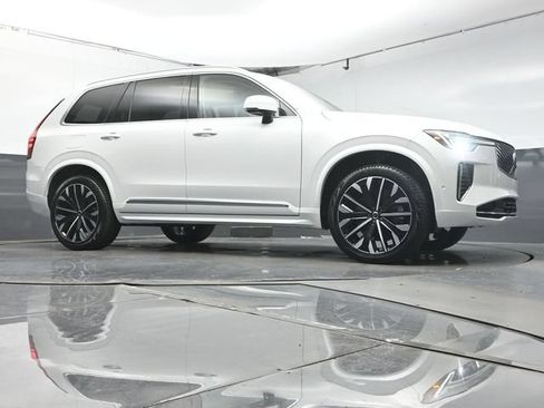 Used 2026 Volvo XC90 T8 Ultra w/ Protection Package Premier AWD/4WD image 33