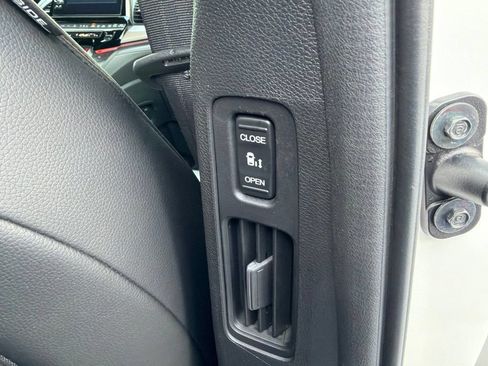 Used 2025 Honda Odyssey Sport-L image 31