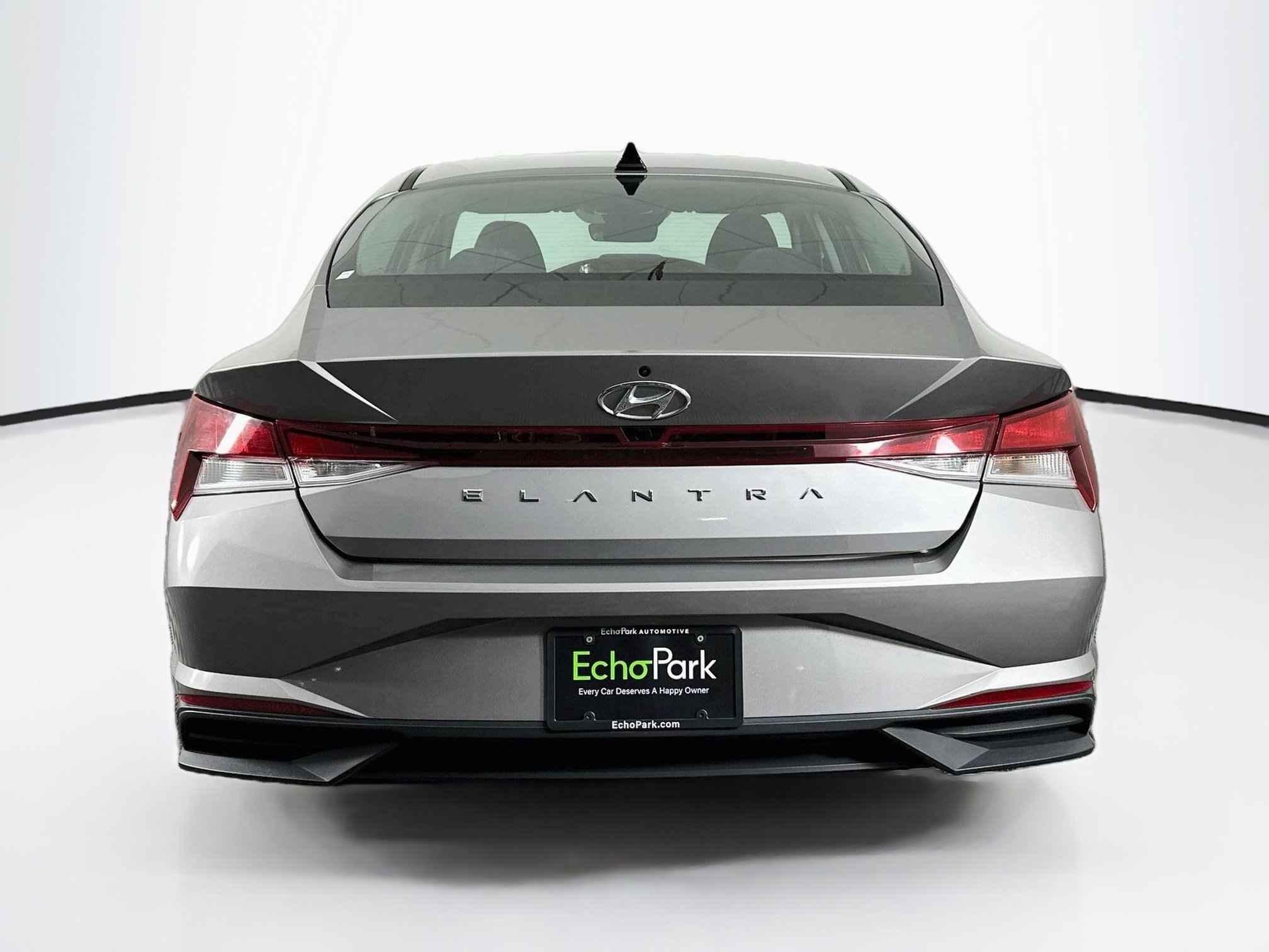 Used 2022 Hyundai Elantra SEL FWD image 7
