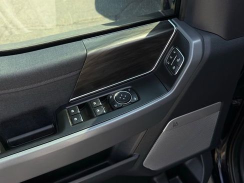 Used 2025 Ford F150 Lightning Lariat AWD/4WD image 14