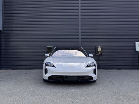 Certified 2024 Porsche Taycan GTS AWD/4WD image 11