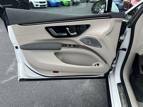 Used 2022 Mercedes-Benz EQS 450+ Sedan image 26