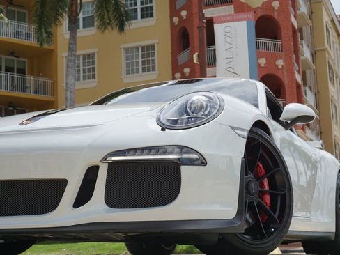 Used 2015 Porsche 911 GT3 RWD image 27