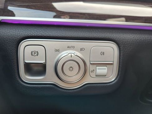 Used 2024 Mercedes-Benz GLE 350 4MATIC w/ 3rd Row Seat Package image 21