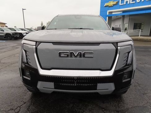 Used 2025 GMC Sierra EV Denali AWD/4WD image 2