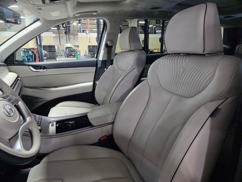 Used 2024 Hyundai Palisade Calligraphy image 26