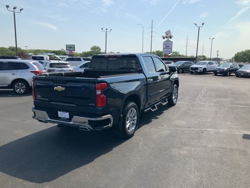 Used 2022 Chevrolet Silverado 1500 LTZ w/ LTZ Premium Package AWD/4WD image 6