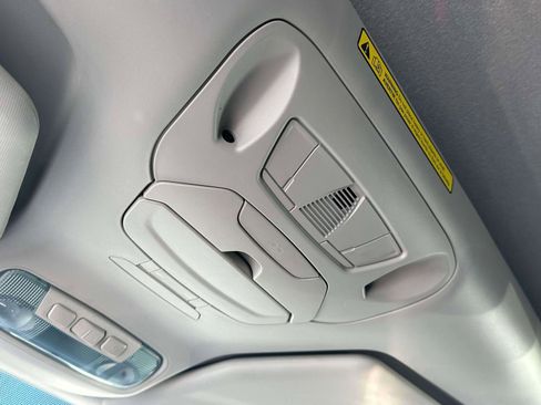 Used 2015 Ford Transit Connect XLT image 32