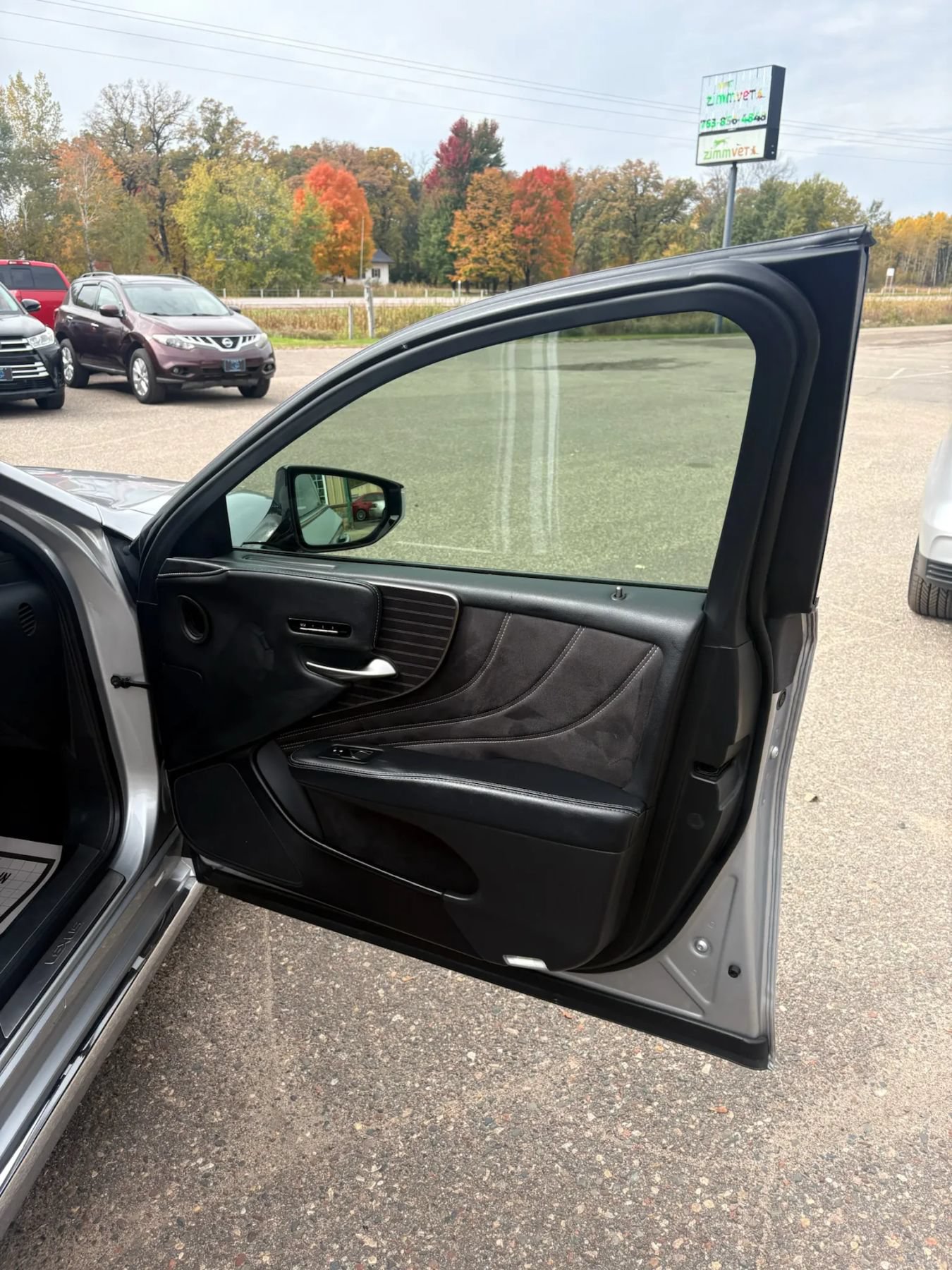 Used 2018 Lexus LS 500h AWD w/ Accessory Package (Z1) image 36