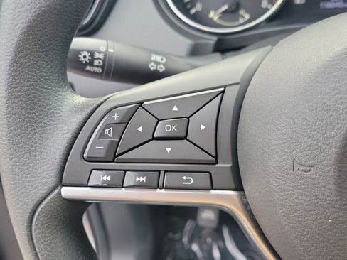 Used 2019 Nissan Rogue Sport SV image 27