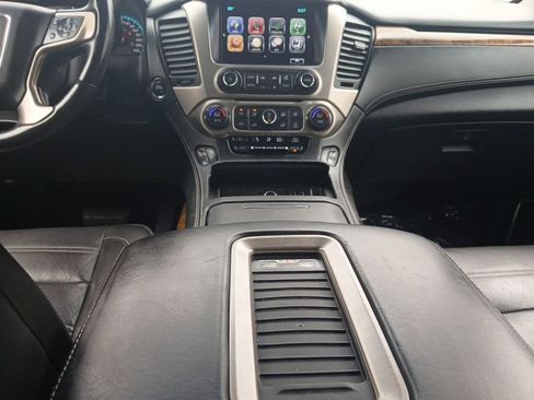Used 2017 GMC Yukon Denali RWD image 11