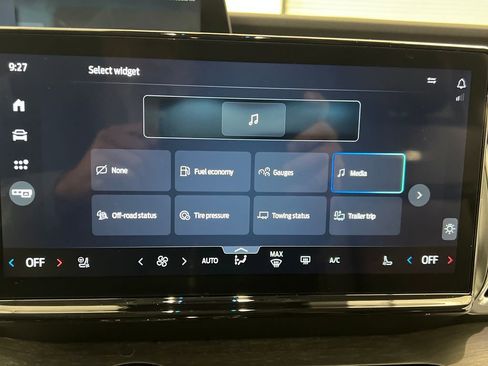Used 2025 Ford Expedition Platinum AWD/4WD image 68