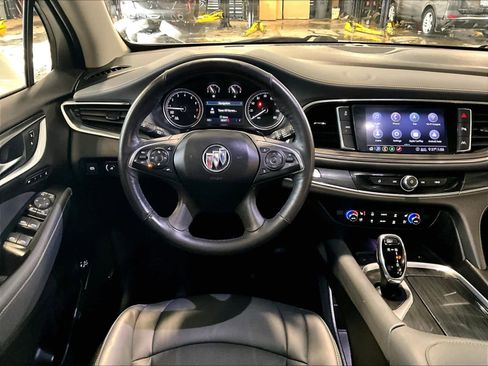 Used 2020 Buick Enclave Premium w/ LPO, Touring Package image 18
