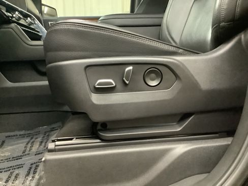 Used 2022 GMC Sierra 1500 Denali RWD image 13