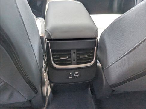 Used 2025 Subaru Outback Premium w/ Popular Package #1A AWD/4WD image 19