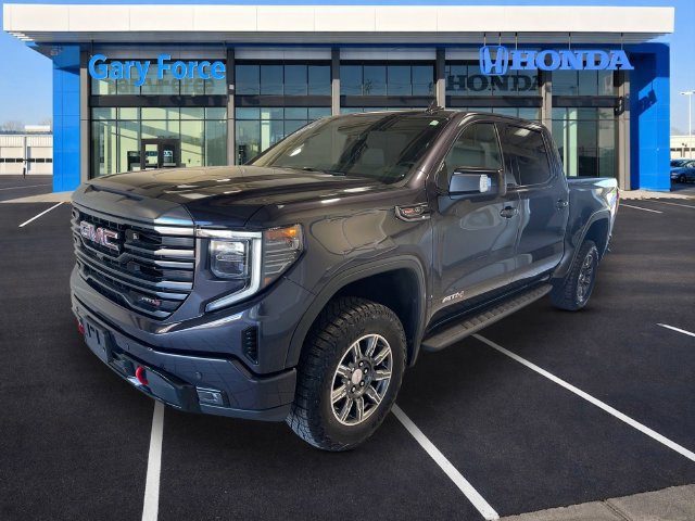 Used 2024 GMC Sierra 1500 AT4 w/ Technology Package AWD/4WD image 4
