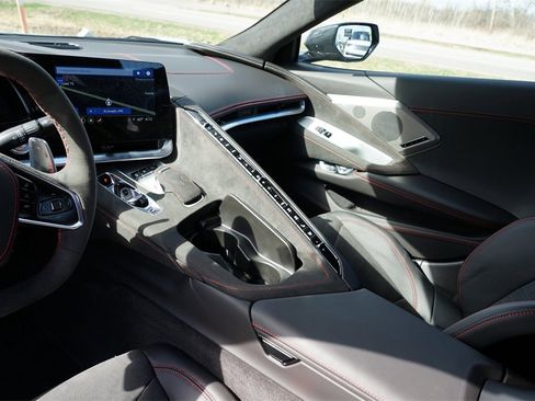 Used 2023 Chevrolet Corvette Stingray Premium Conv w/ Z51 Performance Package image 18