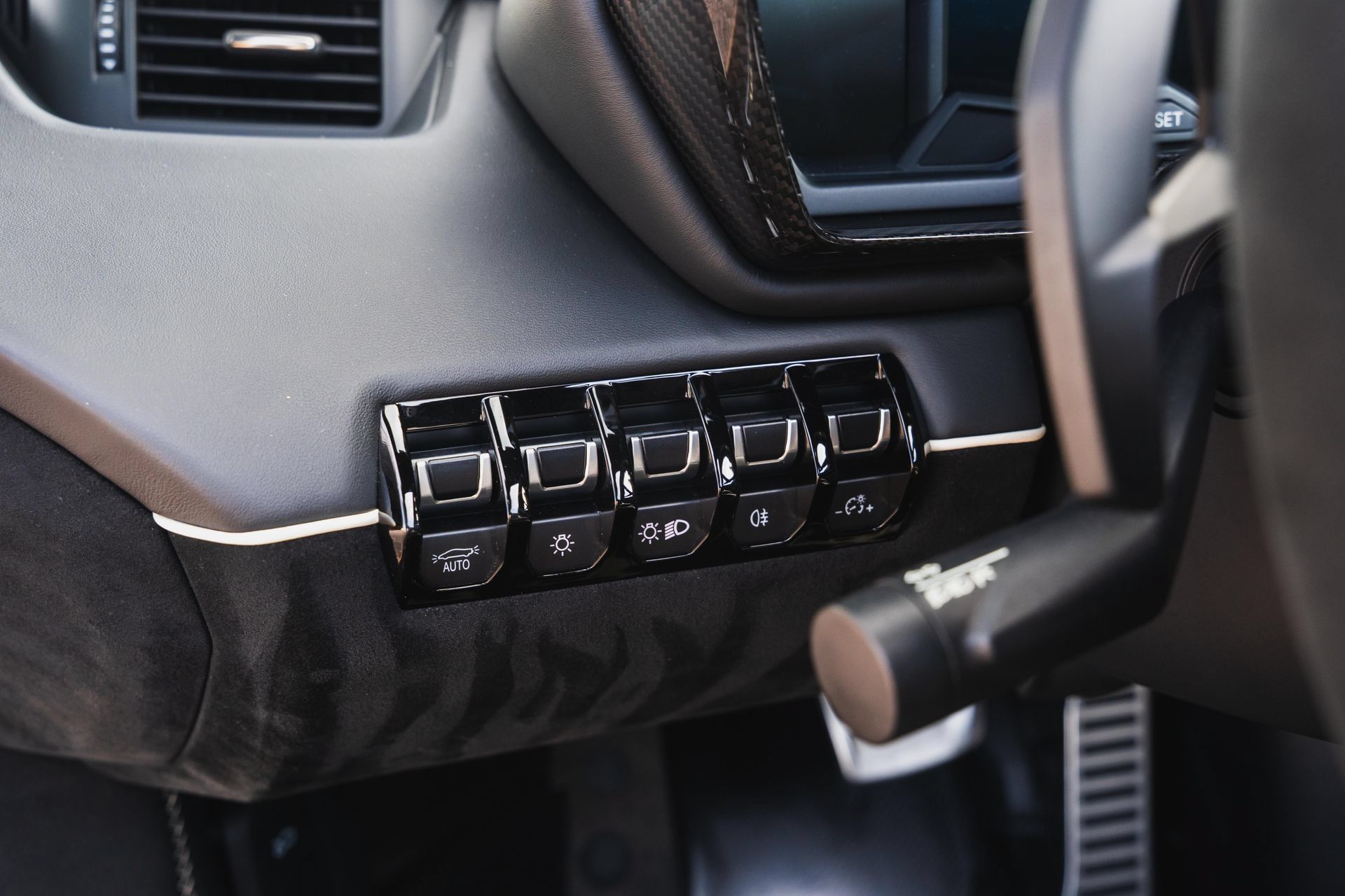 Used 2021 Lamborghini Aventador SVJ AWD/4WD image 57
