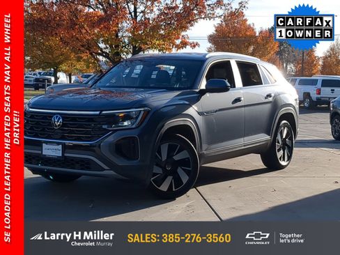Used 2024 Volkswagen Atlas Cross Sport SE image 1