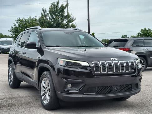 Certified 2021 Jeep Cherokee Latitude Lux w/ Comfort/Convenience Group AWD/4WD image 2