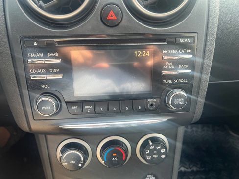 Used 2012 Nissan Rogue S w/ Special Edition Pkg image 4