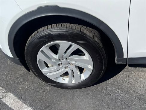 Used 2020 Land Rover Discovery Sport image 14