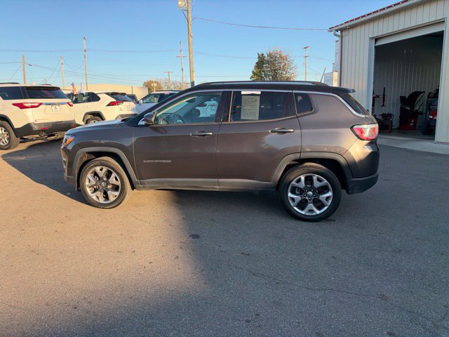 Used 2018 Jeep Compass Limited AWD/4WD image 6
