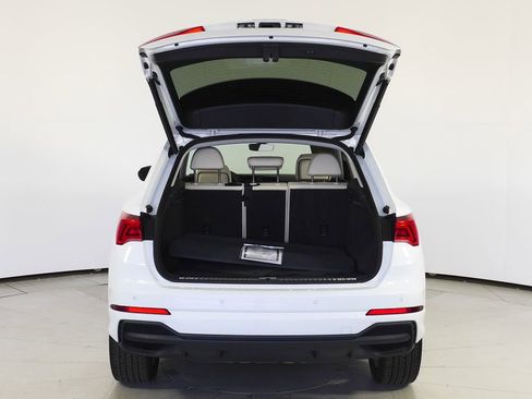 Used 2023 Audi Q3 2.0T Premium w/ Convenience Package image 10