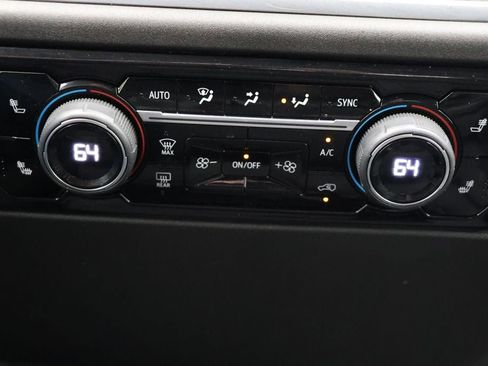 Used 2024 Chevrolet Silverado 1500 LT image 27