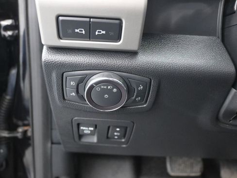 Used 2019 Ford F150 Lariat w/ Equipment Group 501A Mid AWD/4WD image 17