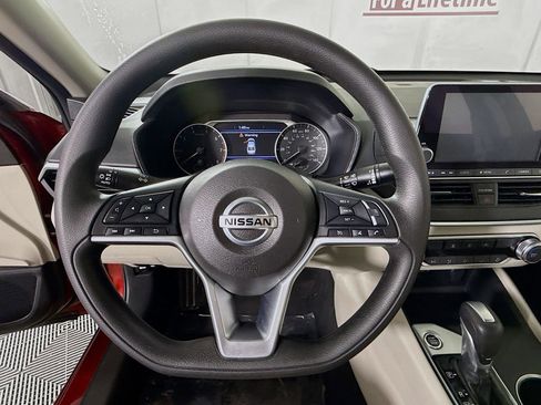 Used 2022 Nissan Altima 2.5 SV AWD/4WD image 18