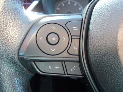 Used 2025 Toyota Corolla LE image 18