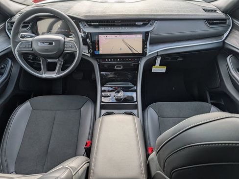 New 2026 Jeep Grand Cherokee Altitude AWD/4WD image 8