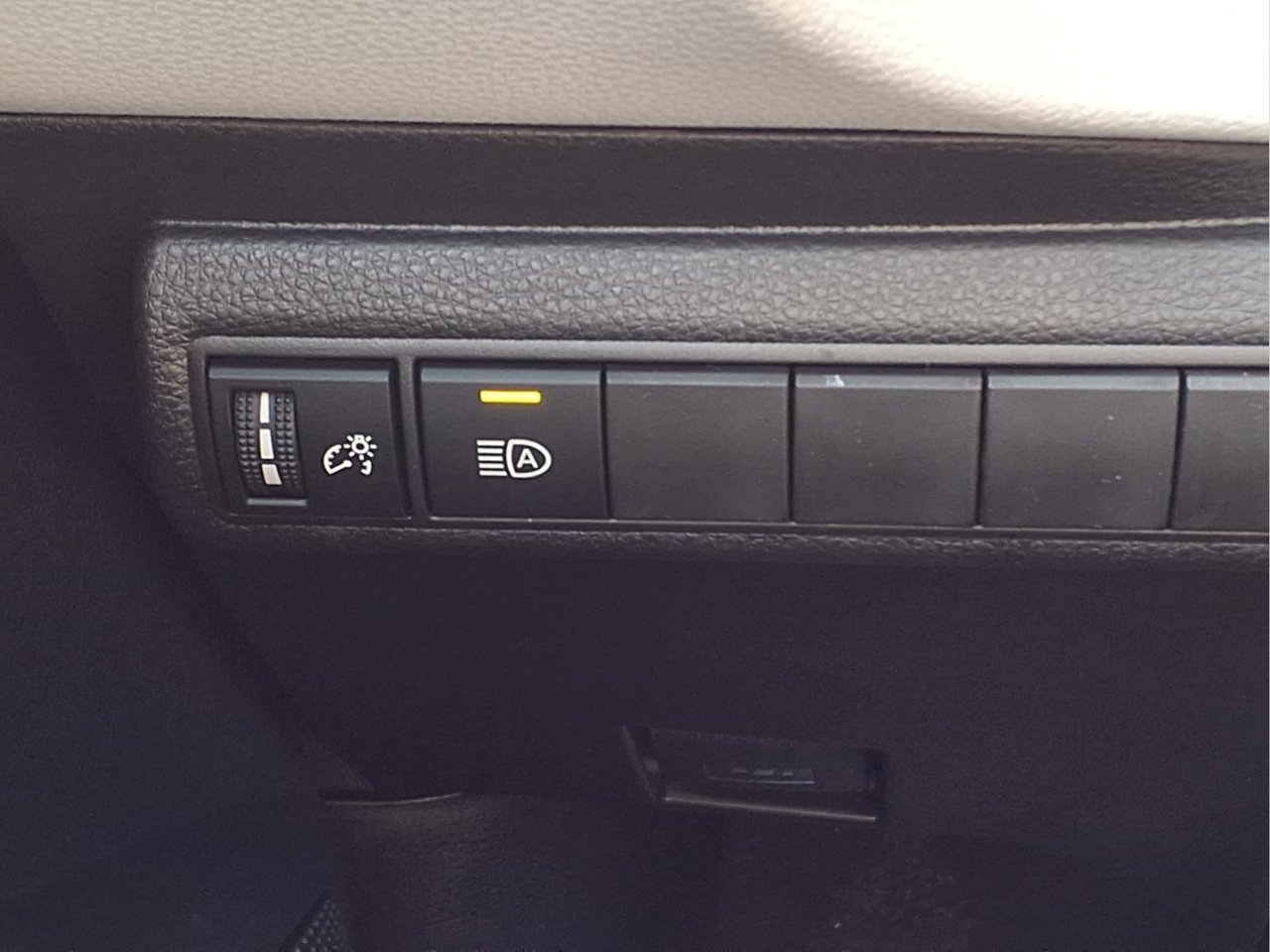 Certified 2027 Toyota Corolla SE FWD image 24